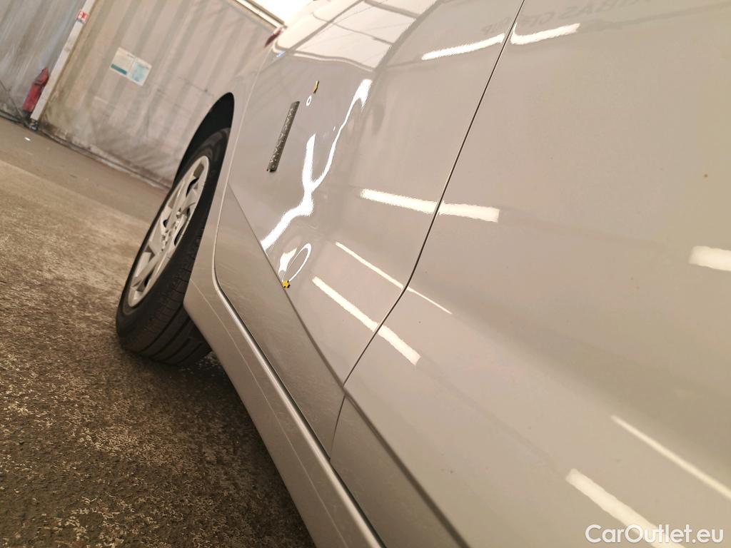  Hyundai  i20 HYUNDAI  / 2020 / 5P / Berline 1.2 84 Initia #2