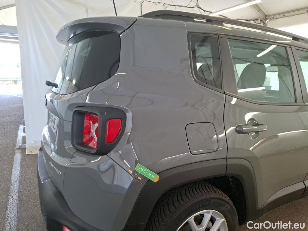  Jeep  Patriot JEEP Renegade / 2018 / 5P / SUV 1.3 TURBO T4 190PS 4XE LIMITED OPERATION STOCK #38
