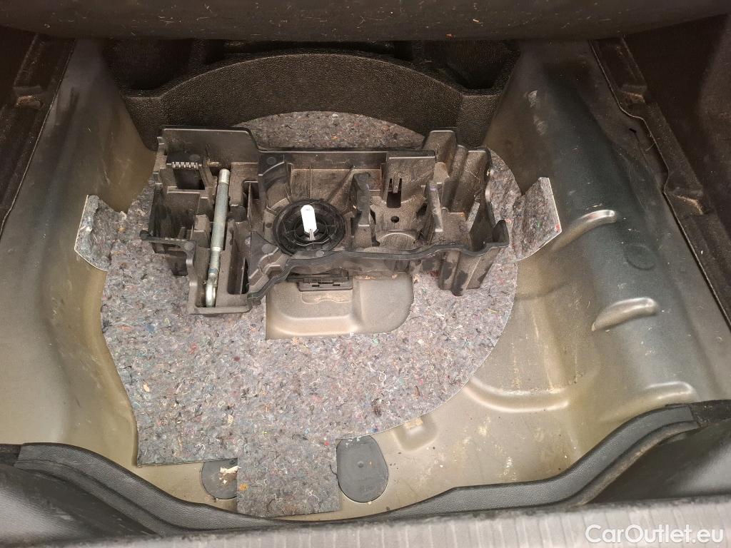  Citroen  C4 CITROEN  X / 2022 / 4P / Berline PureTech 130 S&S EAT8 Feel Pack #29