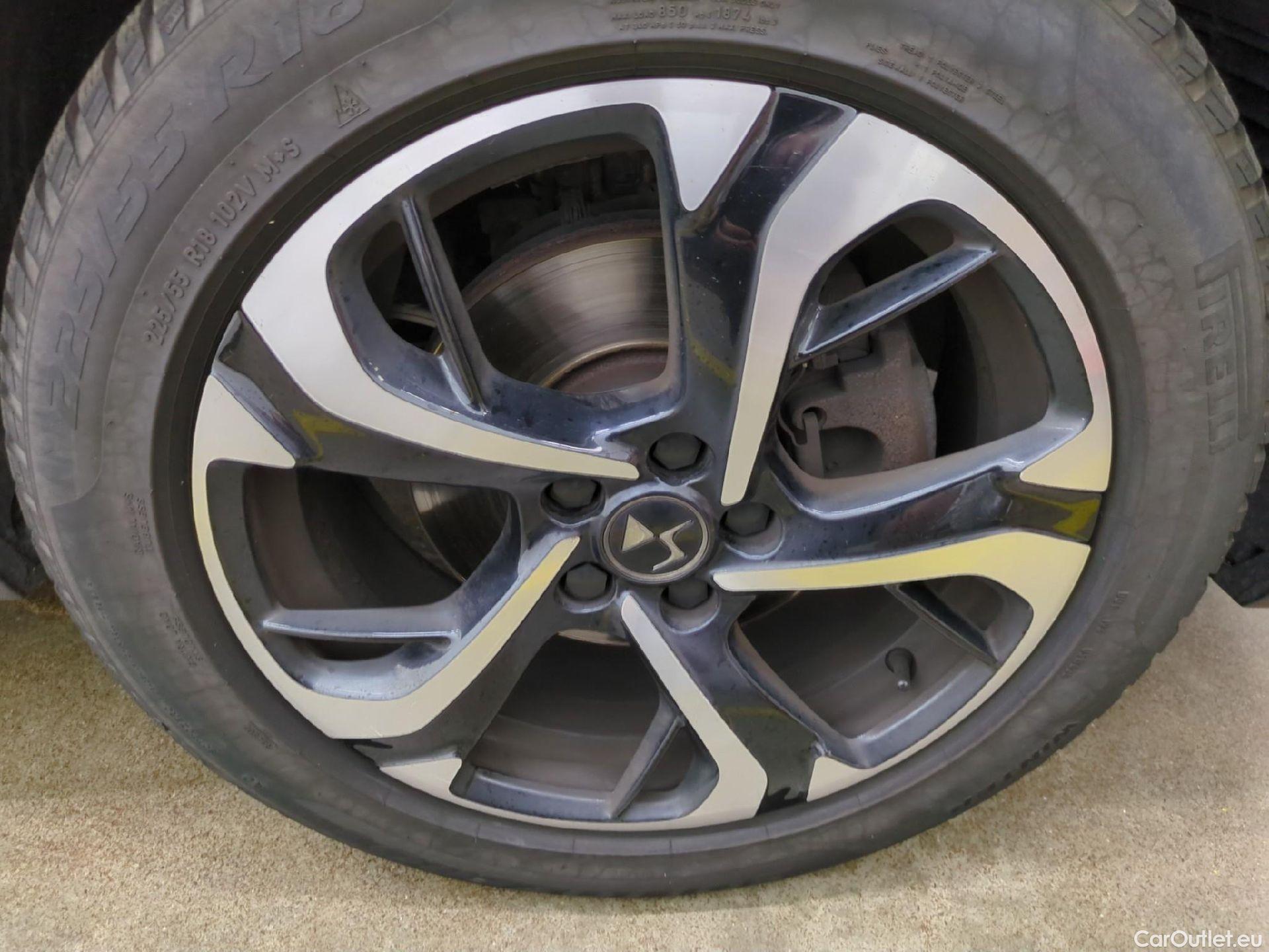  DS  DS7 7 Crossback Business 1.2 PureTech 130CV BVA8 E6d #28