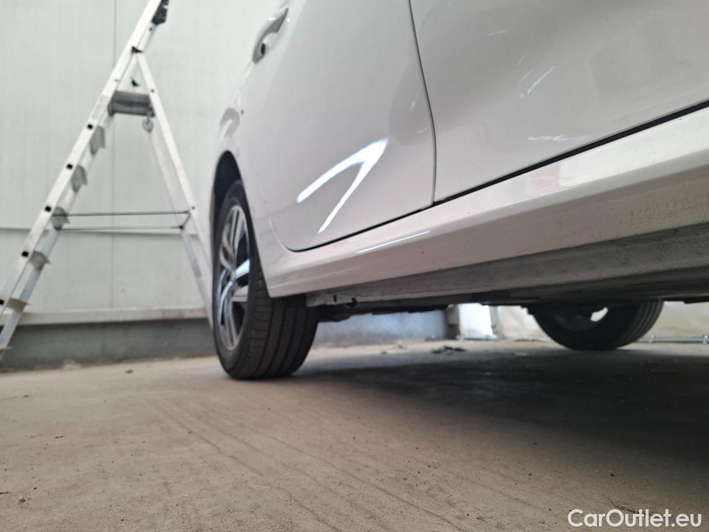  Peugeot  208  Allure Business 1.2 PureTech 100CV BVM6 E6d #8
