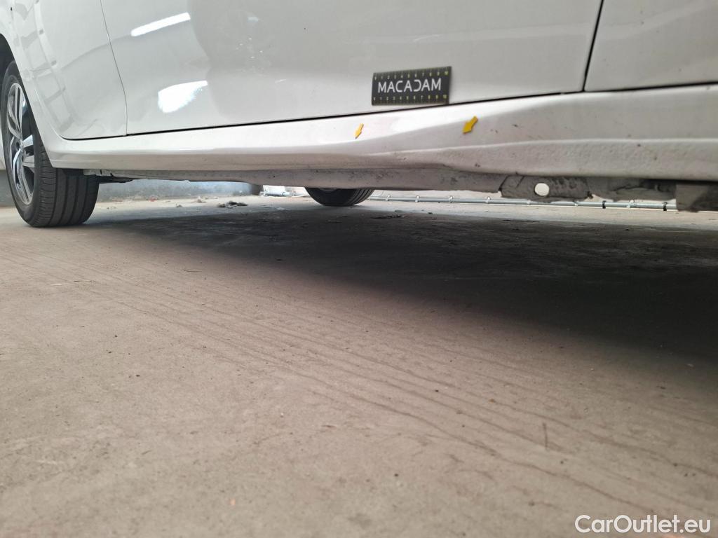  Peugeot  208  Allure Business 1.2 PureTech 100CV BVM6 E6d #10