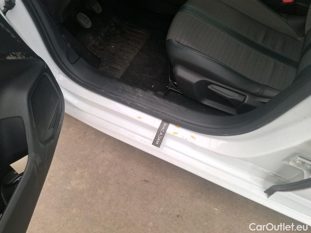  Peugeot  208  Allure Business 1.2 PureTech 100CV BVM6 E6d #13
