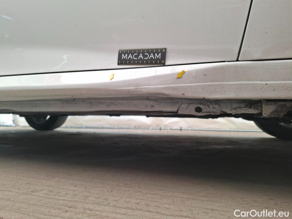  Peugeot  208  Allure Business 1.2 PureTech 100CV BVM6 E6d #6