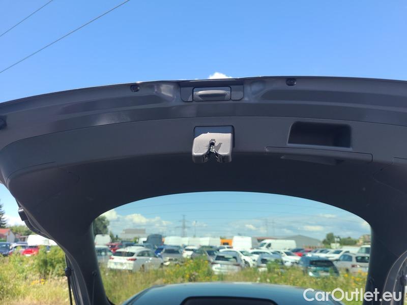  Hyundai  i30  Fastback (2018 ->)  FB 1.5TGDI 118 Smart AT #14