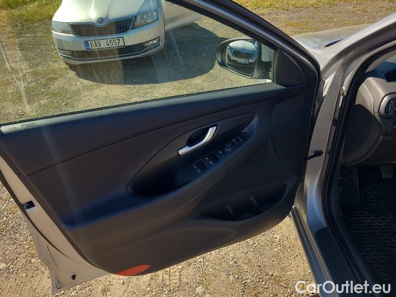  Hyundai  i30  (PD)(01.2017 ->)  1.5i Smart kombi 5d #8