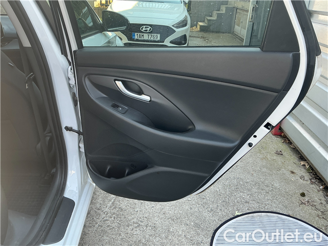  Hyundai  i30  kom.1.5T-GDI Smart 5d #4