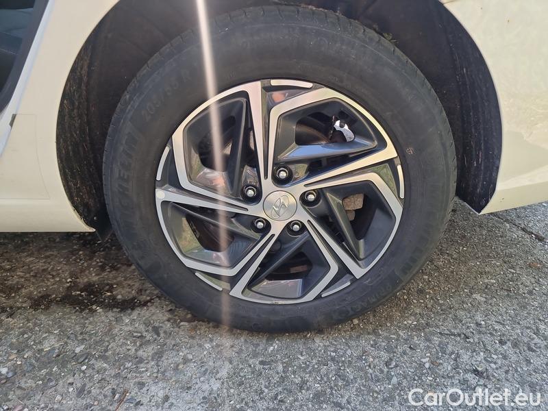  Hyundai  i30   cw (PD)(2017->)  kom.1.5T-GDI Smart 5d #3
