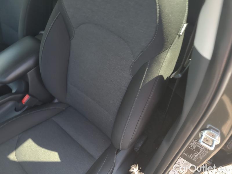  Hyundai  i30  Fastback (2018 ->)  FB 1.5TGDI 118 Smart AT #10