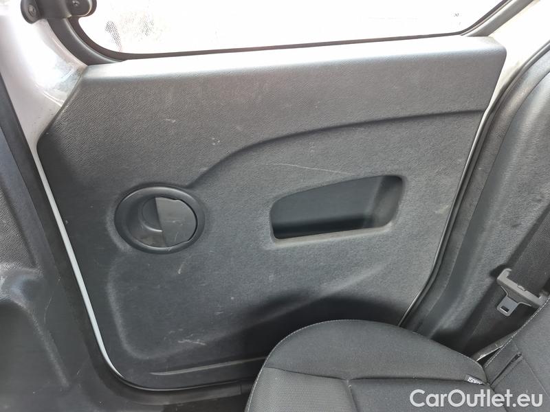  Renault  Kangoo  2 (2008)  1.5BdCi 95 Zen 5d #32