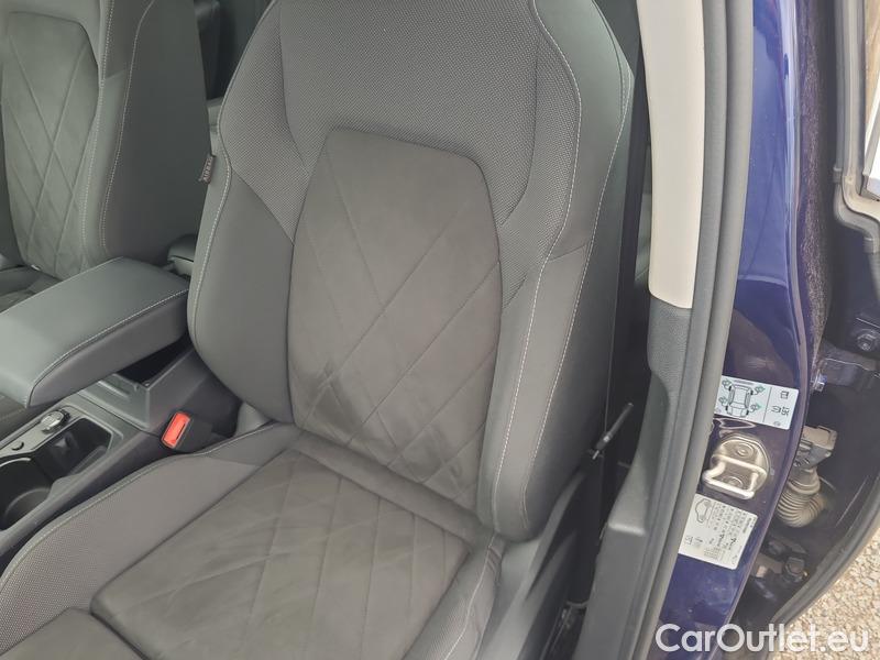  Volkswagen  Golf  VIII Variant (CG5) 2020 Var.1.5TSI 110 Style AT #17