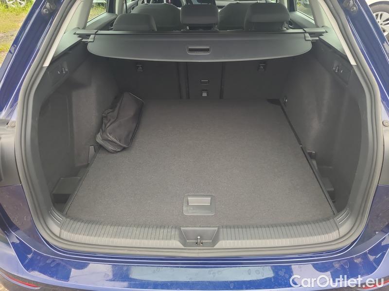  Volkswagen  Golf  VIII Variant (CG5) 2020 Var.1.5TSI 110 Style AT #13