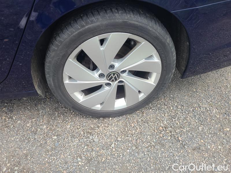  Volkswagen  Golf  VIII Variant (CG5) 2020 Var.1.5TSI 110 Style AT #4