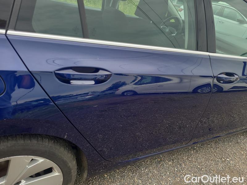  Volkswagen  Golf  VIII Variant (CG5) 2020 Var.1.5TSI 110 Style AT #9