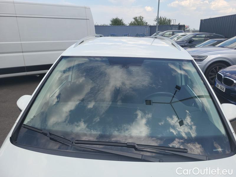  Volkswagen  Touran  (5T1)(2015)  2.0 TDI Maraton Edit AT #1