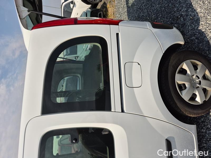  Renault  Kangoo  2 (2008)  1.5BdCi 95 Zen 5d #26