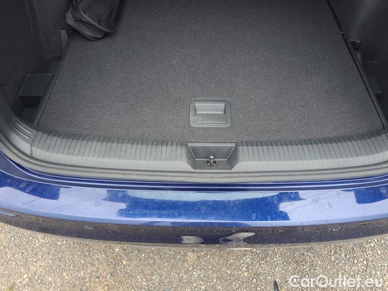  Volkswagen  Golf  VIII Variant (CG5) 2020 Var.1.5TSI 110 Style AT #14