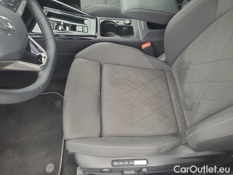  Volkswagen  Golf  VIII Variant (CG5) 2020 Var.1.5TSI 110 Style AT #16