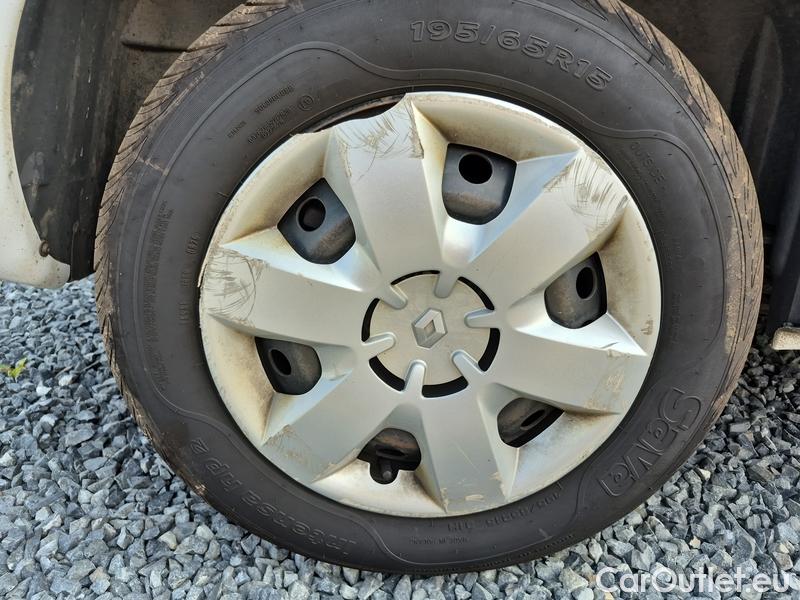  Renault  Kangoo  2 (2008)  1.5BdCi 95 Zen 5d #8