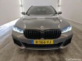  Bmw  Serie 5 BMW 5 Serie Touring 530e M Sport 5d + Pano, BMW M 50 Jahre uitvoering, Head-Up, Harman & Kardon, M Sportpakket Pro #29