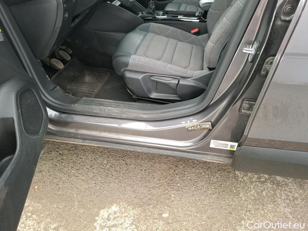  Citroen  C4  Berline Feel Pack 1.2 PureTech 130CV BVM6 E6d #14