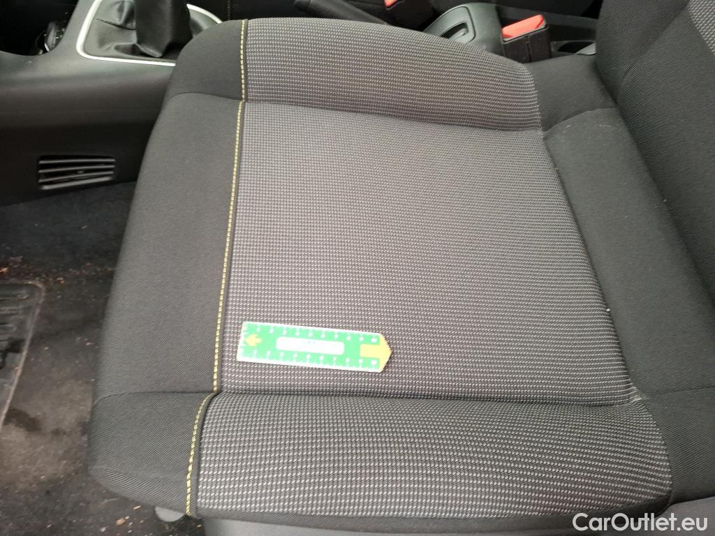  Citroen  C3  Max 1.2 PureTech 80CV BVM5 6E #8
