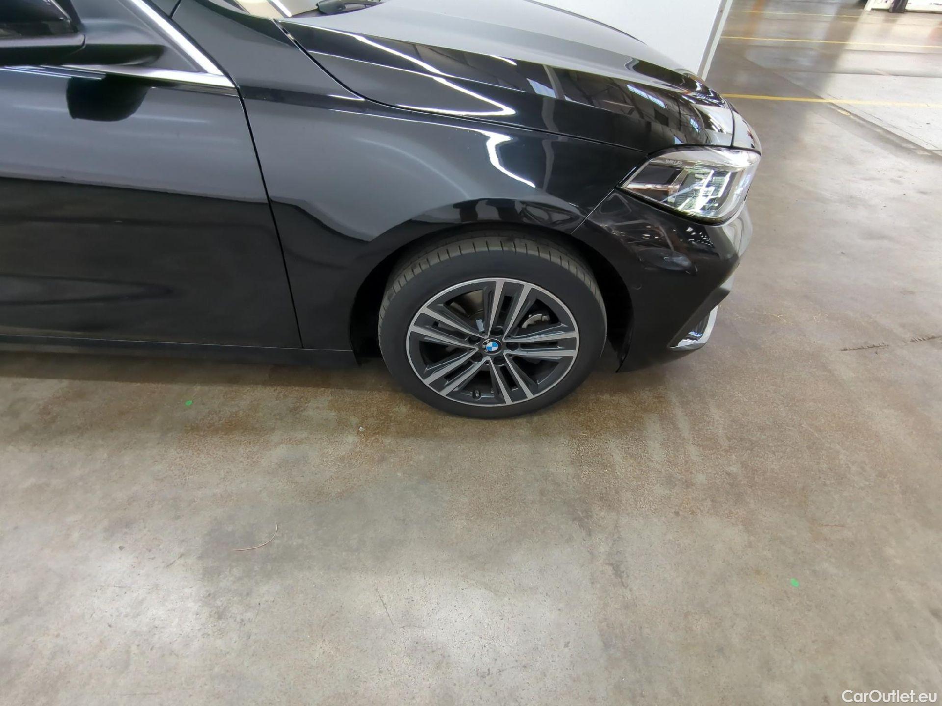  Bmw  Serie 1 BMW Série 1 / 2019 / 5P / Berline 116i Business Design #13