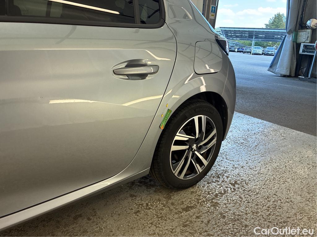  Peugeot  208  Allure Pack 1.2 PureTech 100CV BVM6 E6d #1