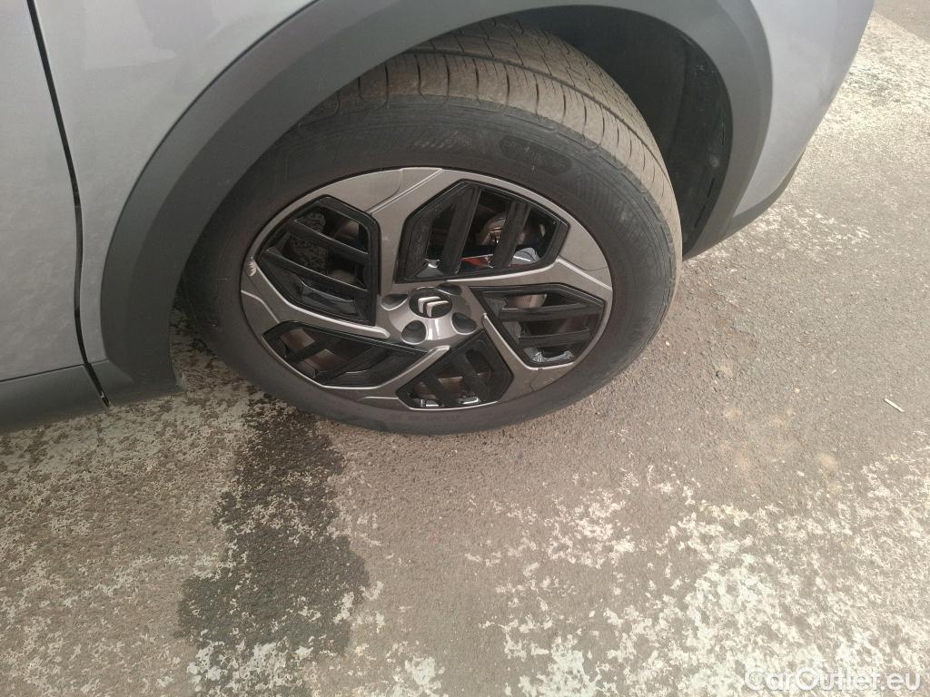  Citroen  C4  X Plus 1.2 PureTech 130CV BVA8 6E #5