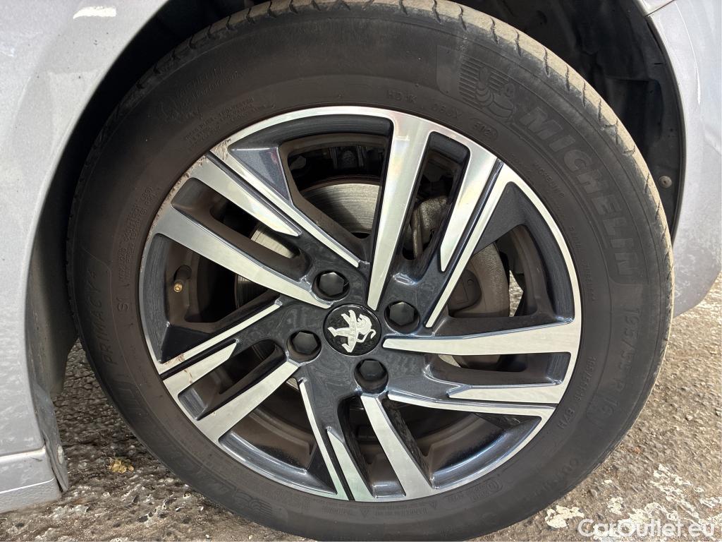  Peugeot  208  Allure Pack 1.2 PureTech 100CV BVM6 E6d #16