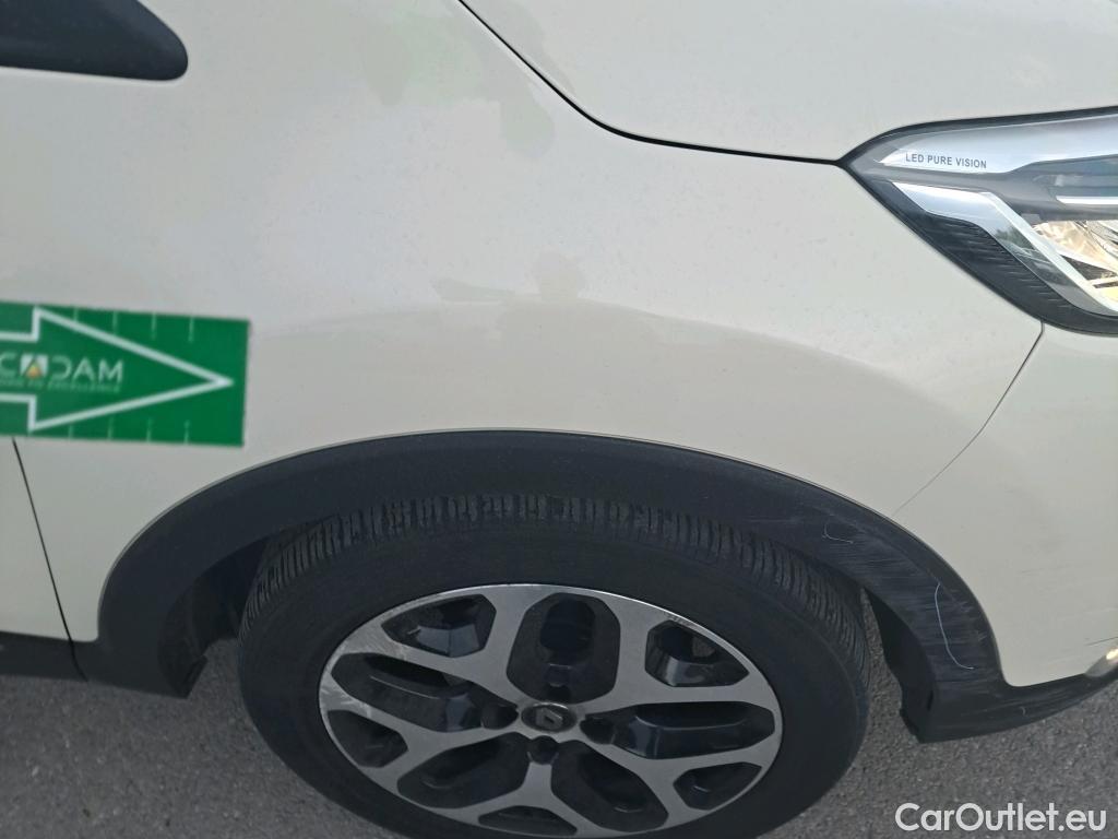  Renault  Captur RENAULT  / 2017 / 5P / crossover Zen TCe 66kW (90CV) -18 (CX) #27