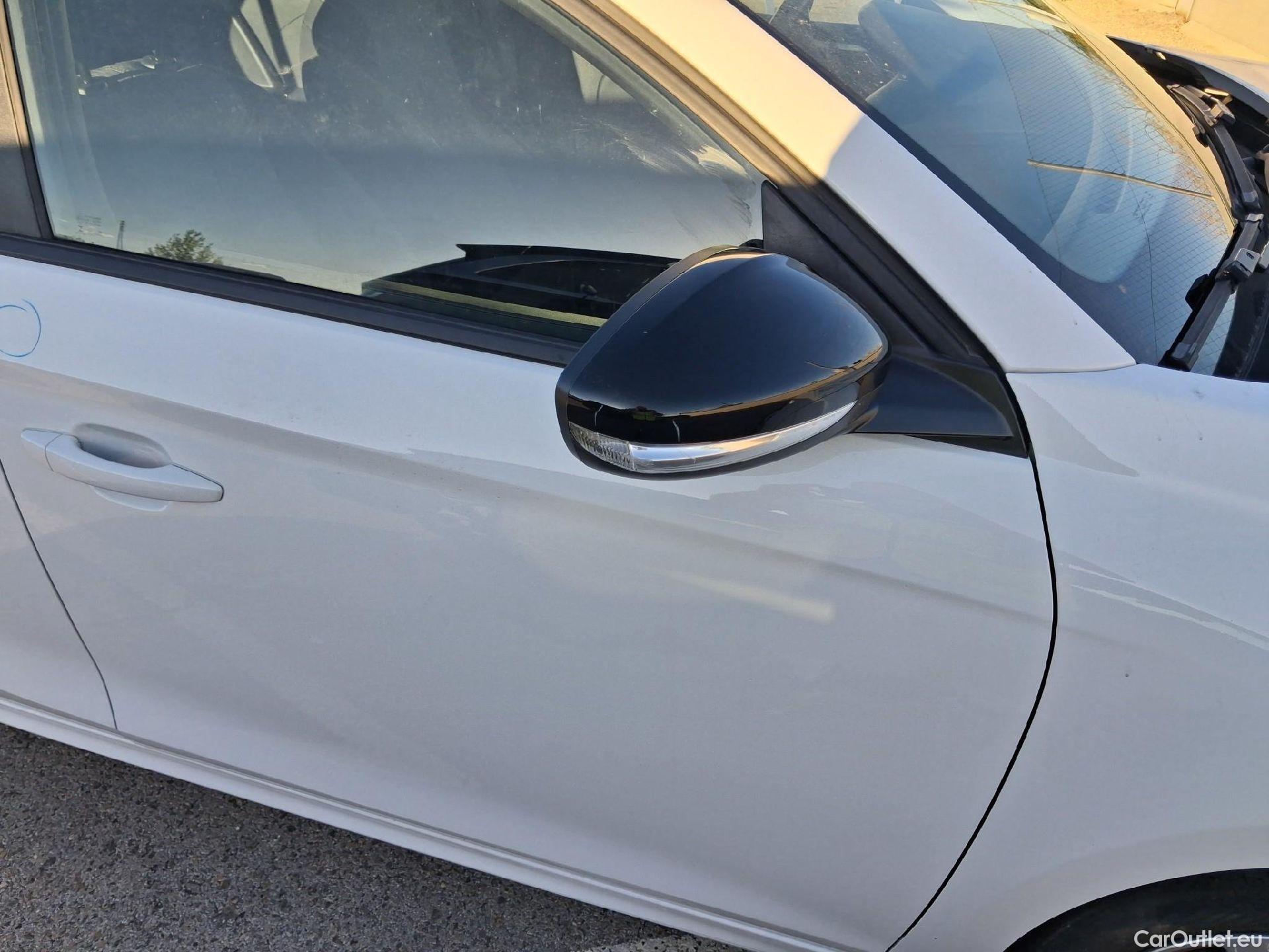  Opel  Corsa OPEL  / 2019 / 5P / berlina con portón 1.2T XHL 74kW (100CV) Edition (AC) #38