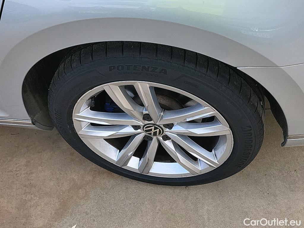  Volkswagen  Passat VOLKSWAGEN  / 2019 / 5P / familiar Variant GTE 1.4 TSI e-Power 115kW + 85kW #7