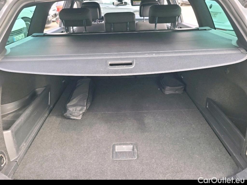  Volkswagen  Passat VOLKSWAGEN  / 2019 / 5P / familiar Variant GTE 1.4 TSI e-Power 115kW + 85kW #1