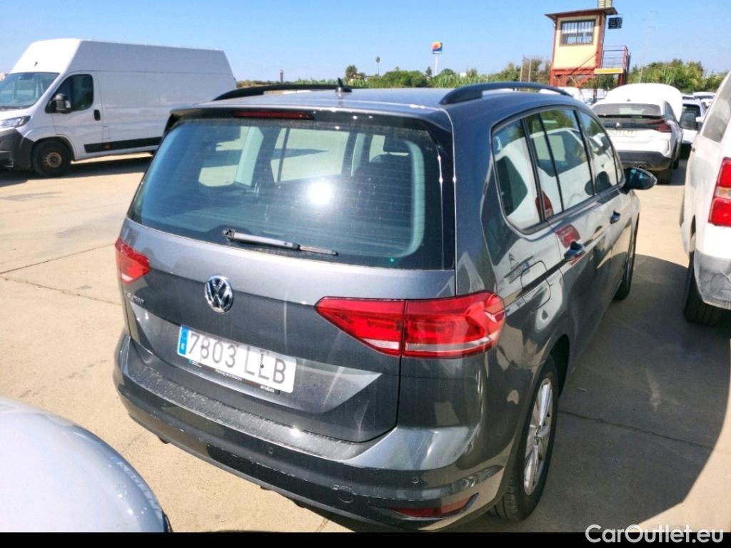  Volkswagen  Touran VOLKSWAGEN  / 2015 / 5P / monovolumen compacto Business 2.0 TDI 85kW (115CV) DSG #9