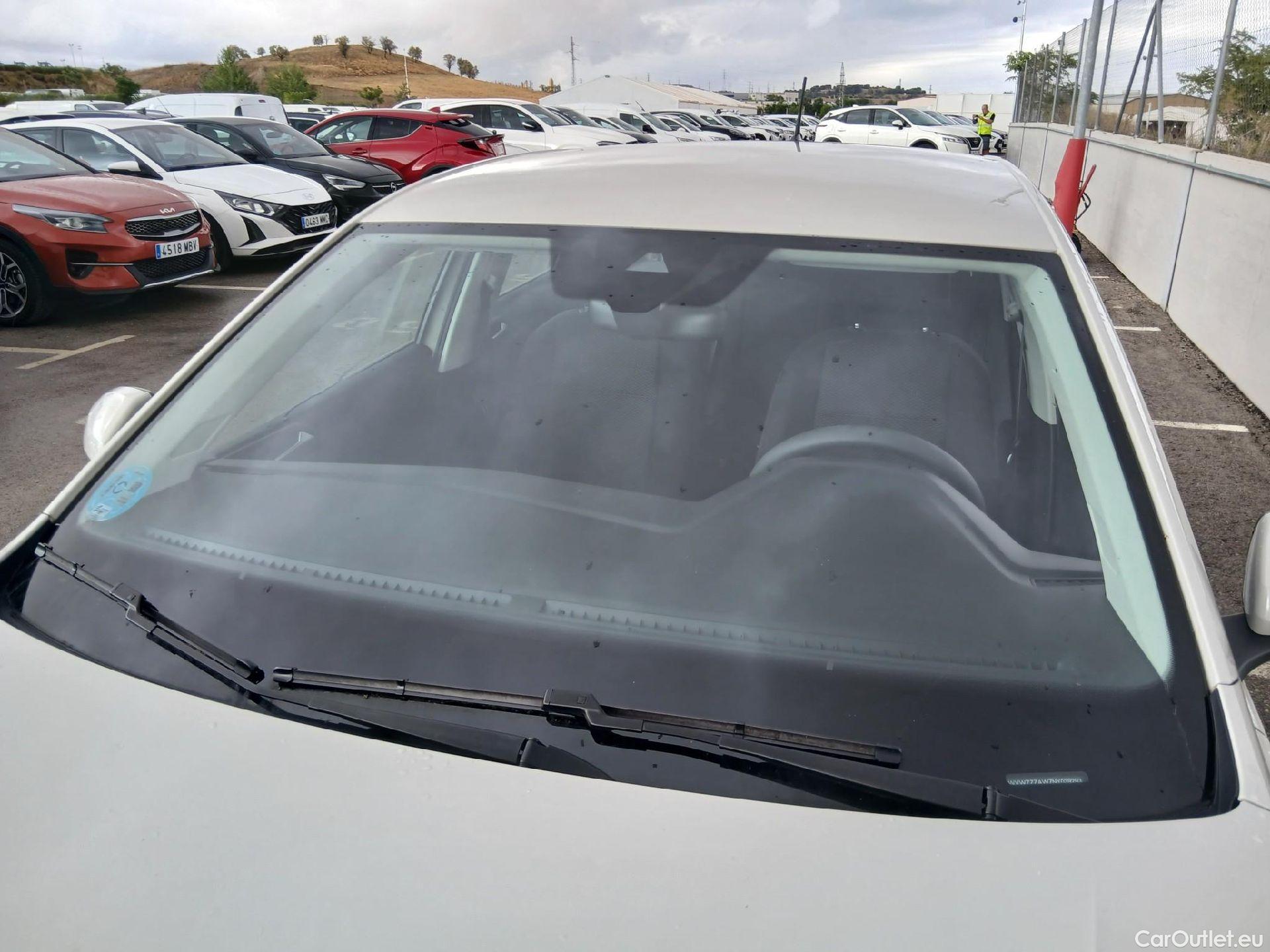  Volkswagen  Polo VOLKSWAGEN  / 2021 / 5P / berlina con portón  1.0 TSI 70kW (95CV) #1