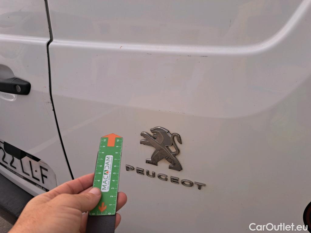  Peugeot  Partner PEUGEOT  / 2018 / 3P / furgón derivado de turismo Pro Standard 1000kg BlueHDi 73kW #15