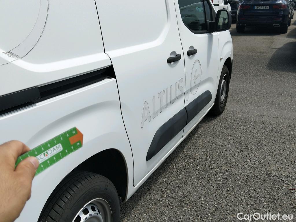  Peugeot  Partner PEUGEOT  / 2018 / 3P / furgón derivado de turismo Pro Standard 600kg BlueHDi 73kW (AC) #9