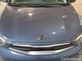  KIA  STONIC KIA  / 2017 / 5P / SUV 1.0 T-GDI 74KW MHEV STYLE #32