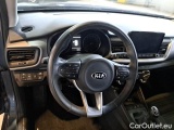  KIA  STONIC KIA  / 2017 / 5P / SUV 1.0 T-GDI 74KW MHEV STYLE #55