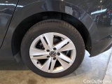  Volkswagen  Golf  VOLKSWAGEN / 2019 / 5P / BERLINA 2.0 TDI SCR 85KW LIFE DSG #87