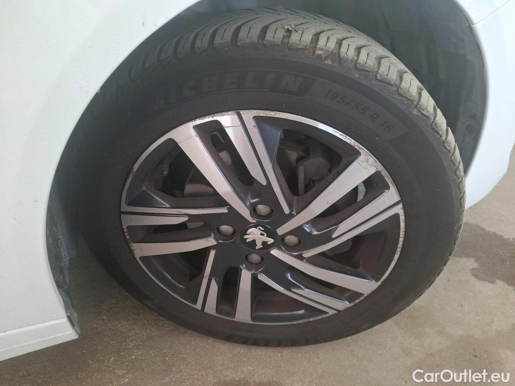  Peugeot  208  Allure Business 1.2 PureTech 100CV BVM6 E6d #37