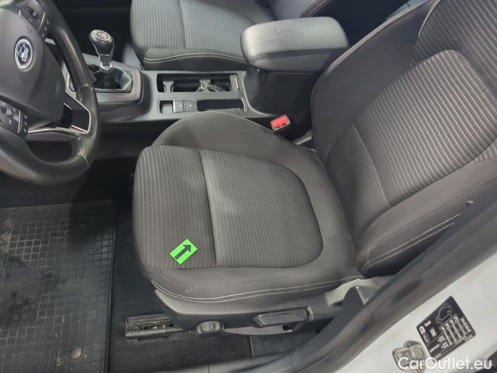  Ford  Focus 1.0 EcoBoost mHEV 125CP Titanium #10