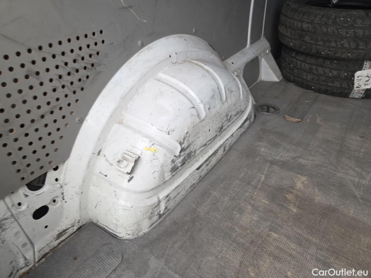  Volkswagen  Transporter 2.0 TDI 102CP LR #47