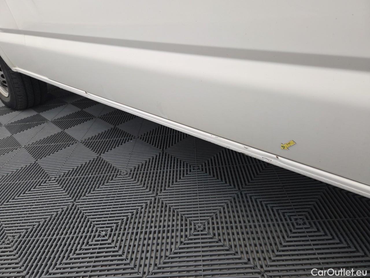  Volkswagen  Transporter 2.0 TDI 102CP LR #9
