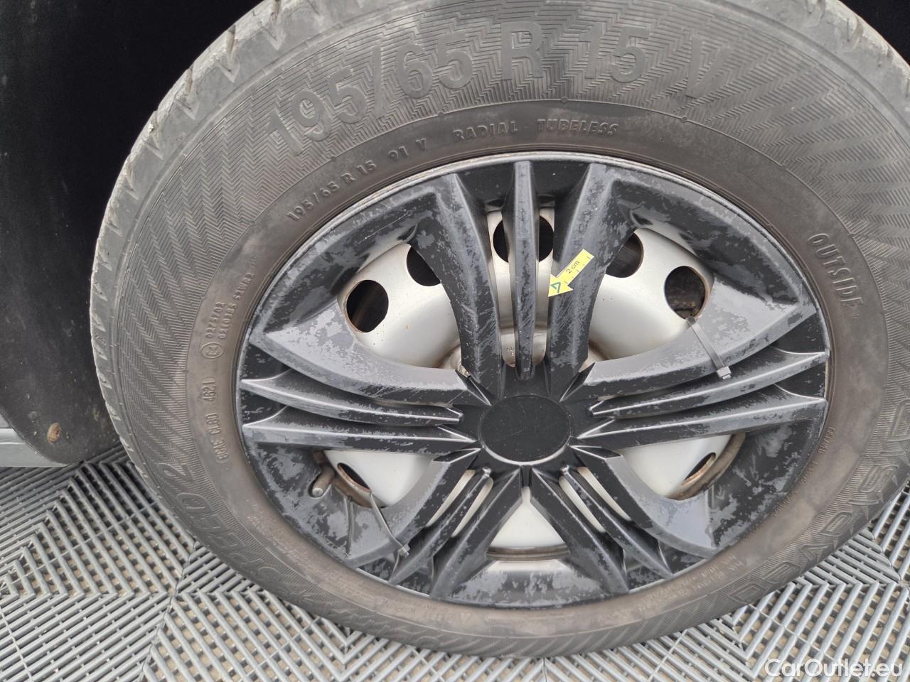  Volkswagen  Caddy 2.0 TDI 102CP Maxi #27