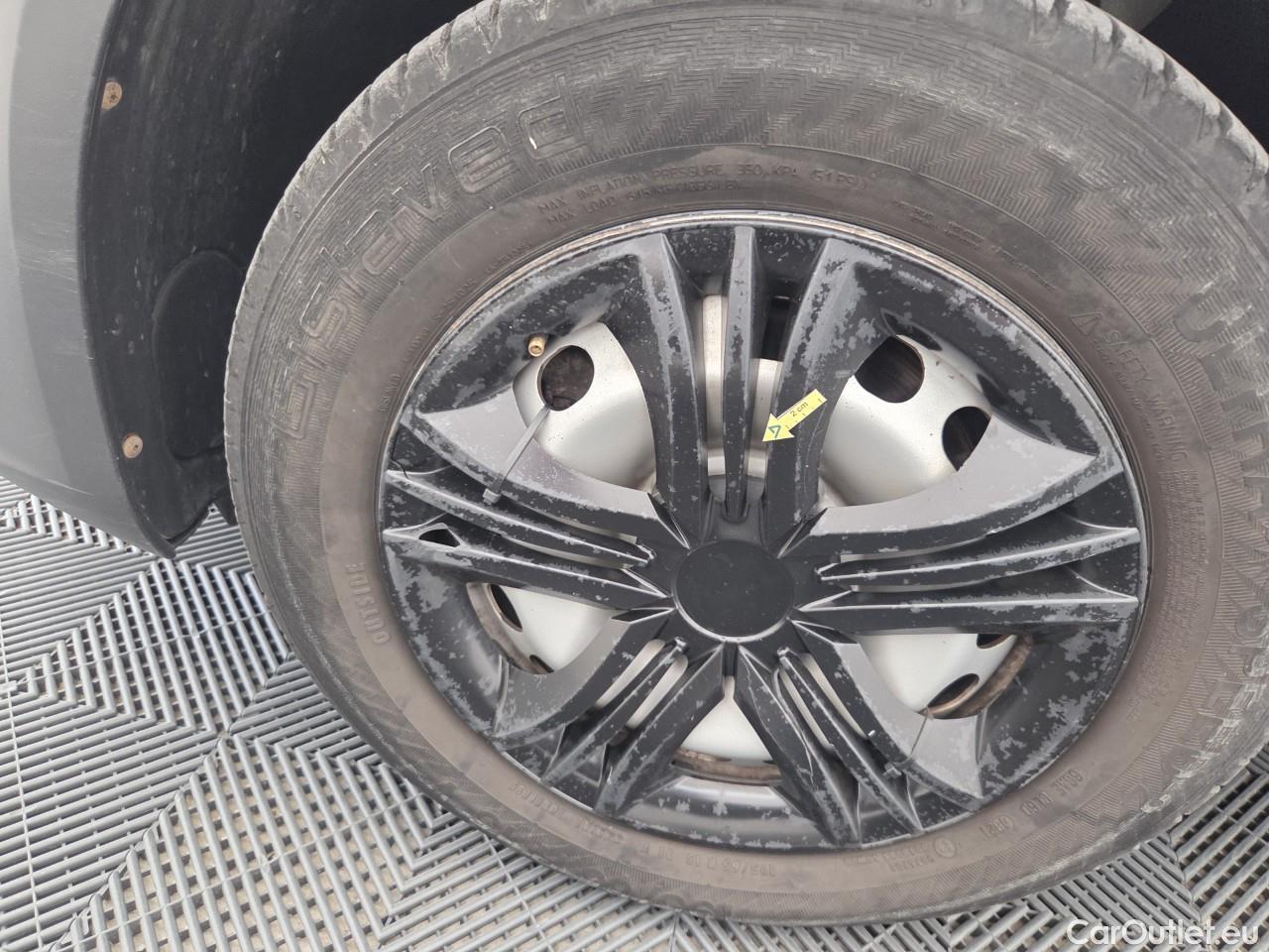  Volkswagen  Caddy 2.0 TDI 102CP Maxi #6