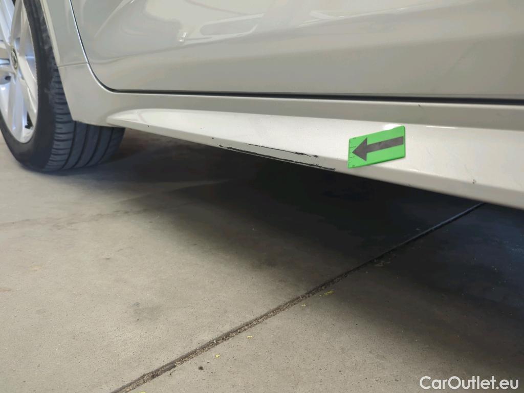  Toyota  Corolla 1.8 Hybrid Dynamic HSD E-CVT #9