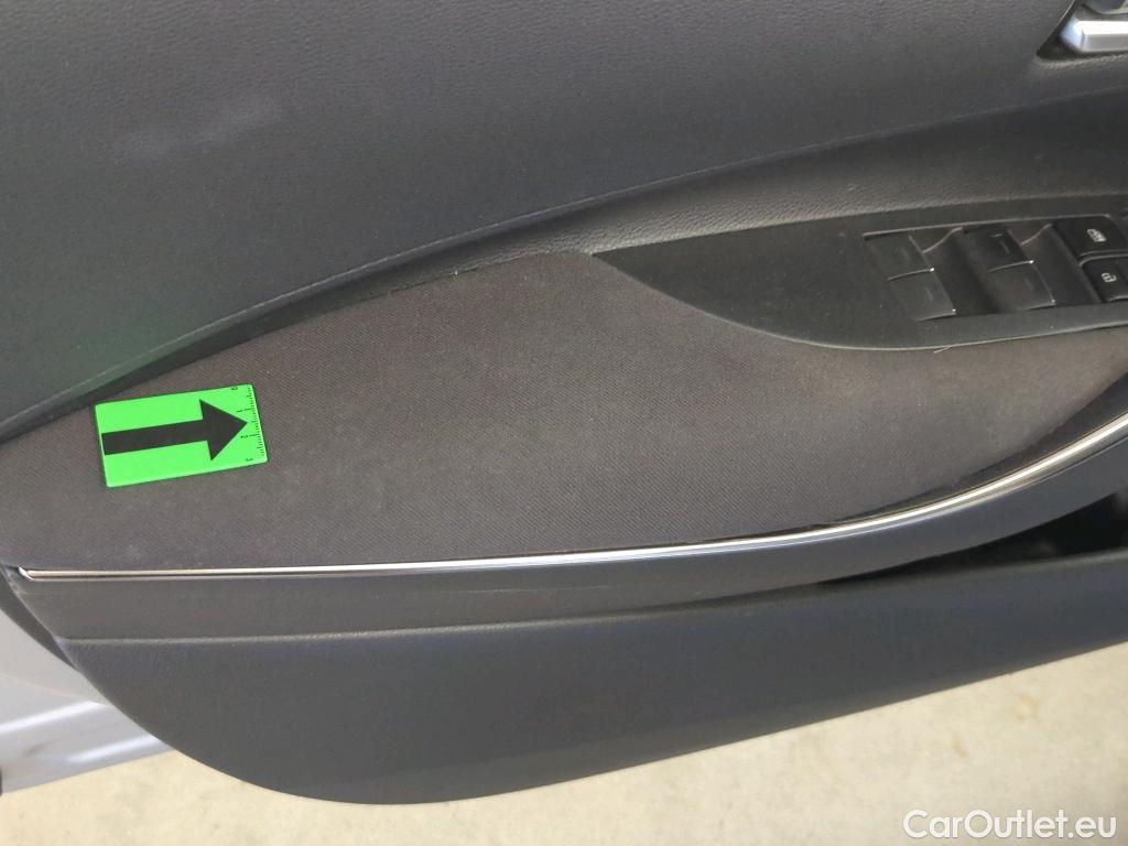  Toyota  Corolla 1.8 Hybrid Dynamic HSD E-CVT #22