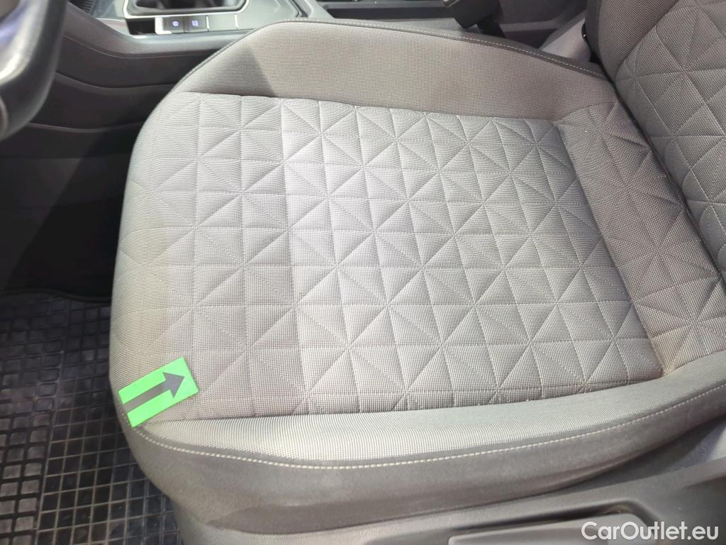  Volkswagen  Tiguan Life1.5 TSI 150CP DSG #23